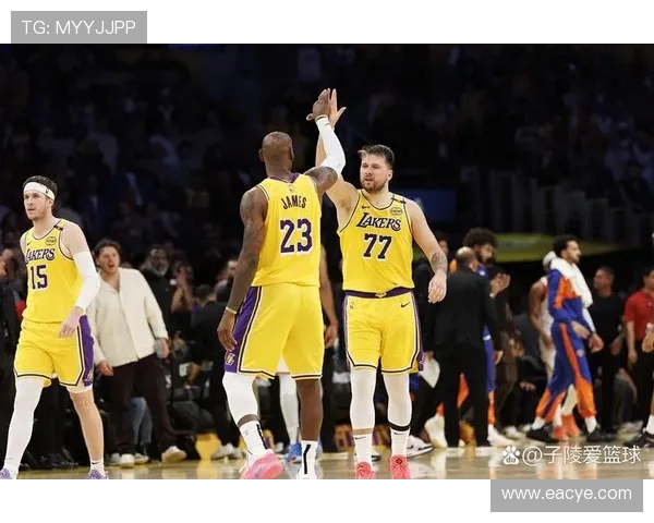 10月11日勇士与湖人精彩对决高清回顾全场比赛亮点与精彩瞬间分析