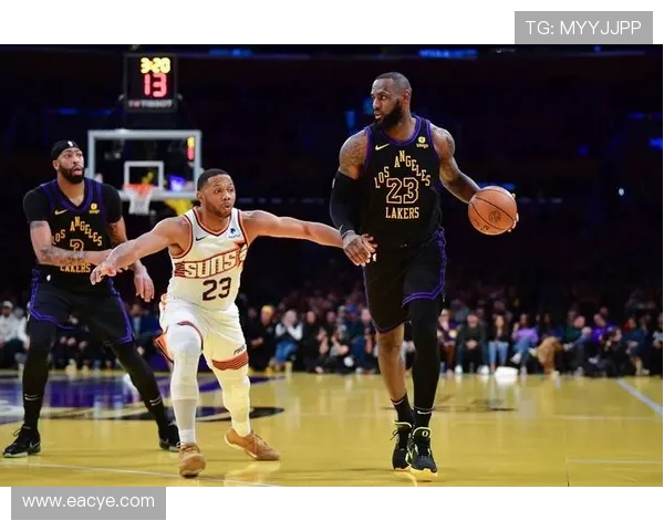 马刺队在4月18日的激烈对决中展现出强大实力,力争季后赛晋级之路